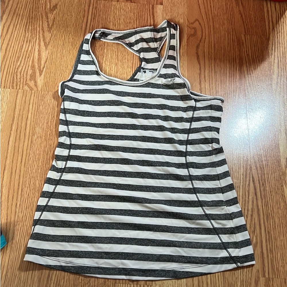 New balance tank